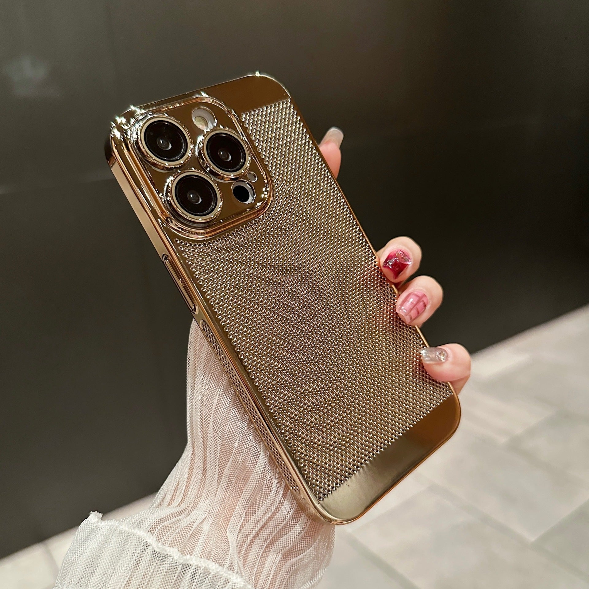 Electroplating Heat Dissipation Phone Case