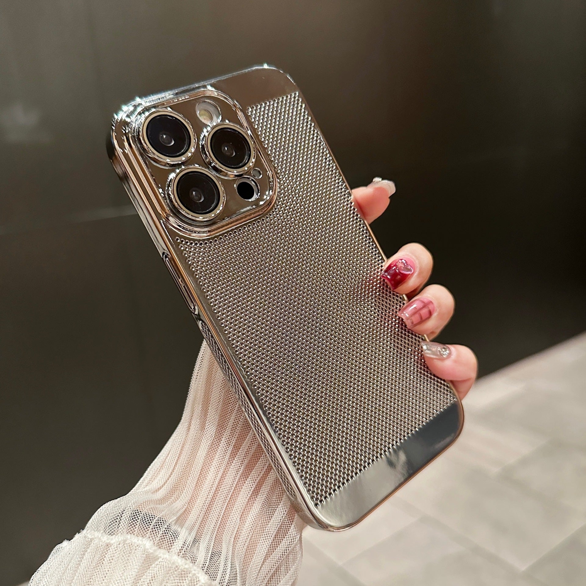 Electroplating Heat Dissipation Phone Case