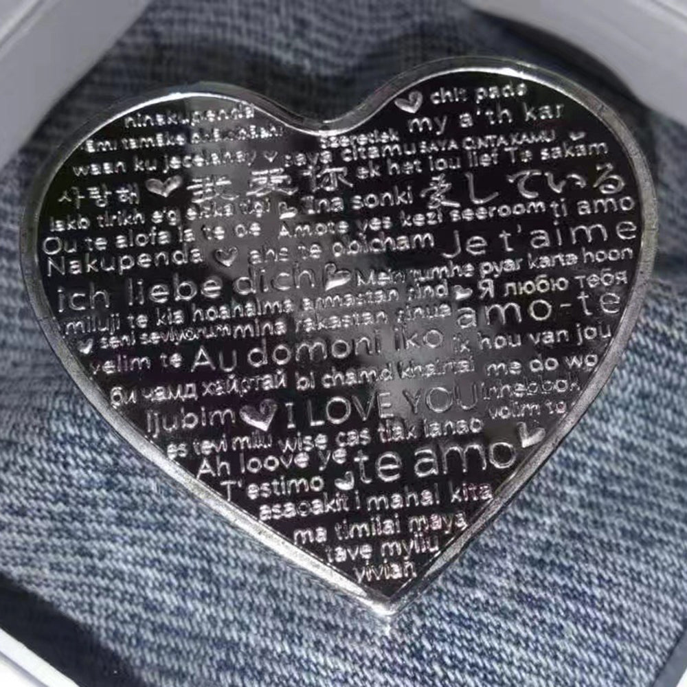 2022 Heart-Shaped Rose 52 Languages I Love You Love Badge